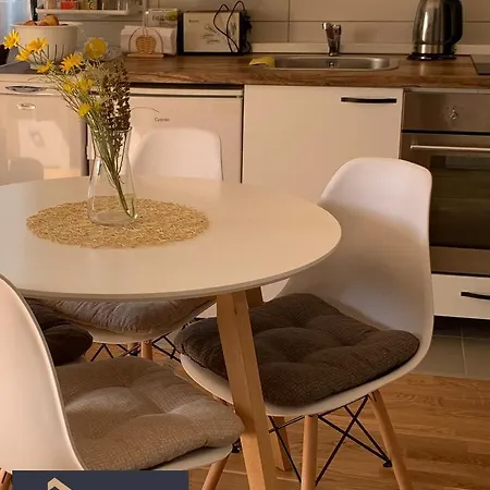 Dadja & アパート